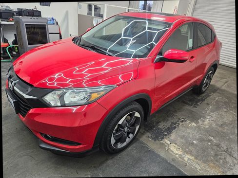 Used 2018 Honda HR-V EX image 8