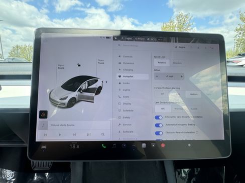 Used 2021 Tesla Model 3 Long Range AWD/4WD image 20