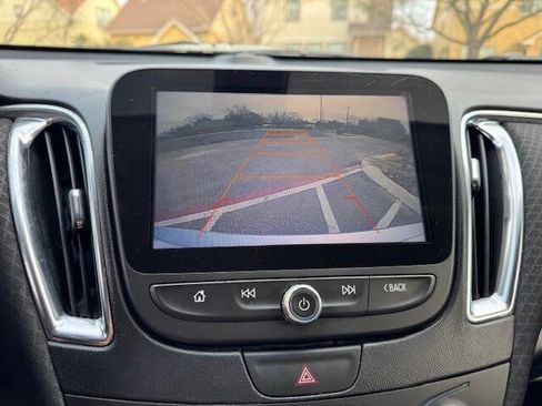 Used 2016 Chevrolet Malibu LT image 41