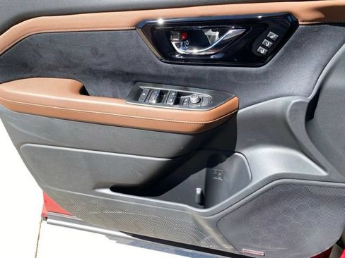 New 2026 Subaru Forester Touring AWD/4WD image 13