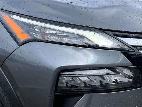 Certified 2025 Nissan Rogue S image 28