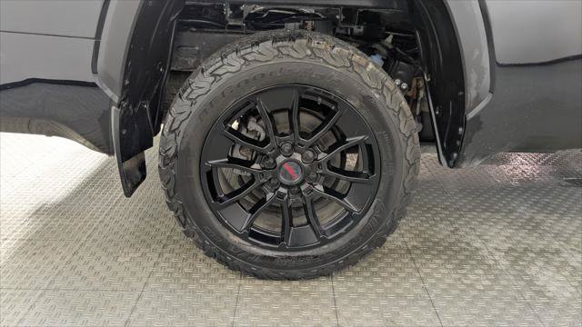 Used 2022 Toyota Tundra Limited w/ TRD Off-Road Package AWD/4WD image 34