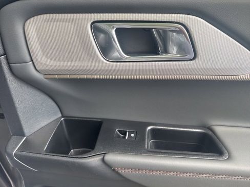 New 2025 Ford Explorer Active w/ Active Comfort Package image 15