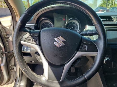 Used 2013 Suzuki Kizashi Sport GTS AWD/4WD image 21