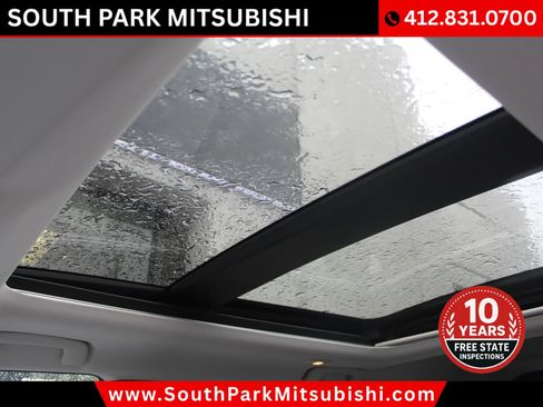 New 2025 Mitsubishi Outlander SE image 17