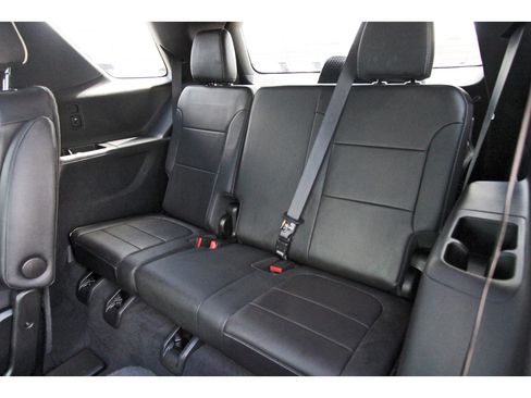 Used 2023 Chevrolet Traverse Premier w/ Redline Edition image 13