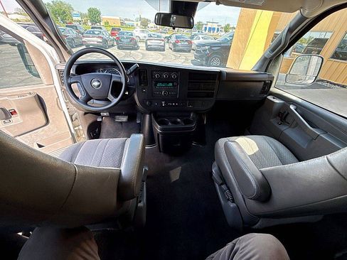 Used 2020 Chevrolet Express 3500 LT w/ LT Preferred Equipment Group RWD image 10