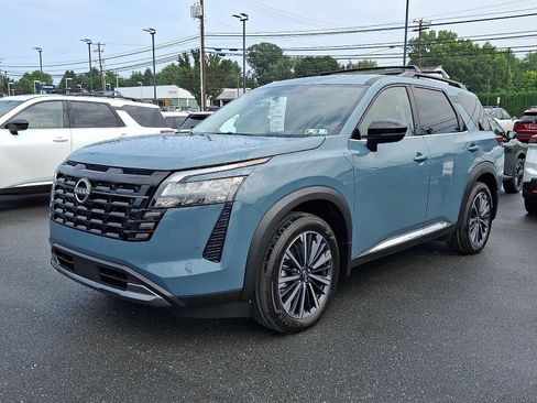 New 2026 Nissan Pathfinder Platinum AWD/4WD image 3