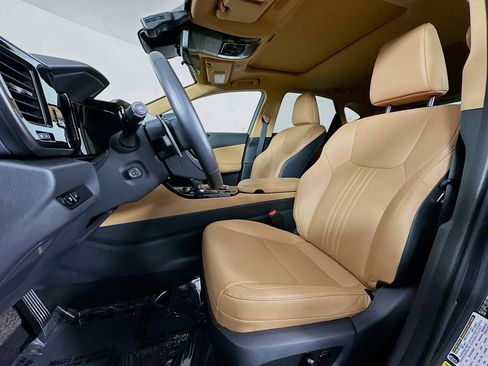 Used 2025 Lexus NX 350h AWD w/ Premium Package image 22