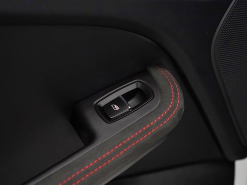 Certified 2022 Porsche Macan GTS image 16