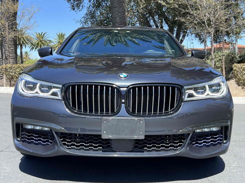 Used 2018 BMW 750i RWD image 18