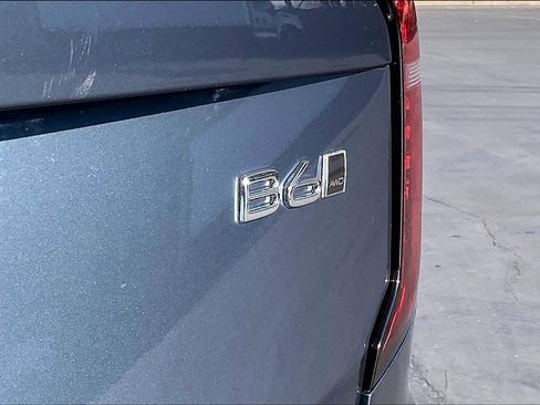 Used 2025 Volvo XC90 B6 Core w/ Protection Package Premier image 11