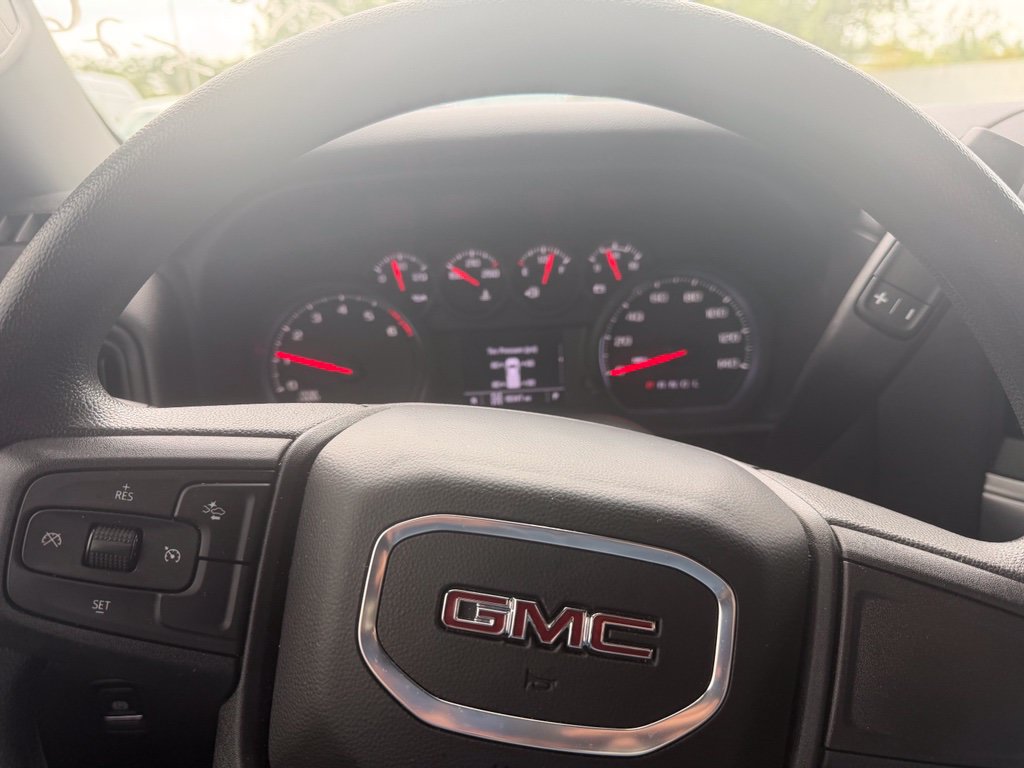 Used 2025 GMC Sierra 2500 Pro w/ Convenience Package AWD/4WD image 15