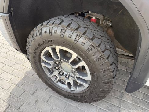 Used 2024 GMC Sierra 3500 SLE image 11