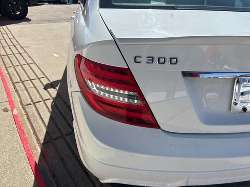 Used 2014 Mercedes-Benz C 300 4MATIC Sedan image 9