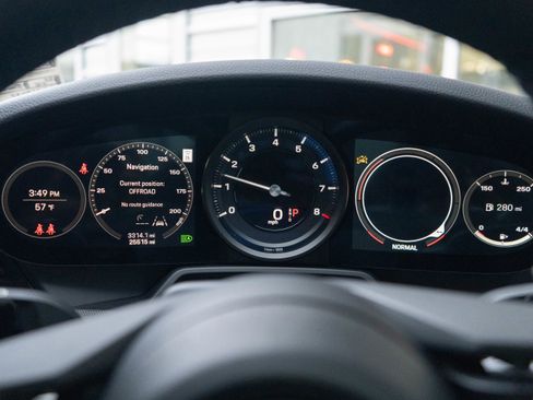 Used 2020 Porsche 911 Carrera 4S image 17