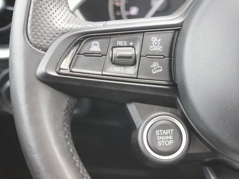 Used 2023 Alfa Romeo Stelvio Veloce image 15