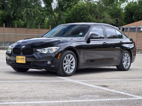 Used 2018 BMW 320i Sedan RWD image 5