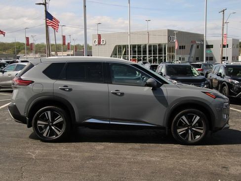 Certified 2023 Nissan Rogue Platinum FWD image 11