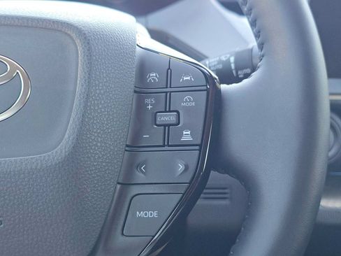 Certified 2026 Toyota Prius XLE FWD image 27