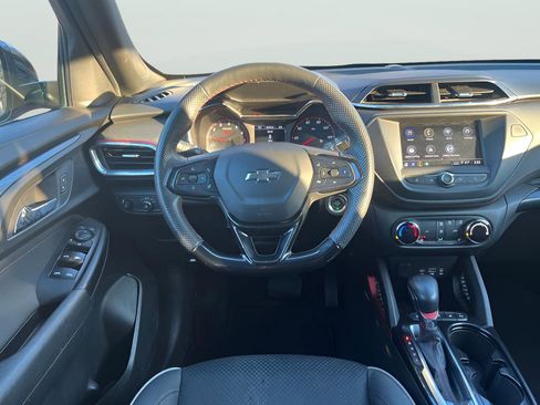 Used 2023 Chevrolet TrailBlazer RS image 21