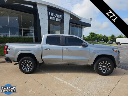 Used 2025 Chevrolet Colorado Z71 AWD/4WD image 2