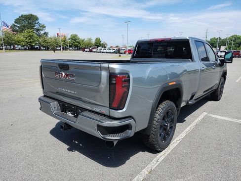 Used 2026 GMC Sierra 2500 AT4 w/ AT4 Premium Plus Package AWD/4WD image 3