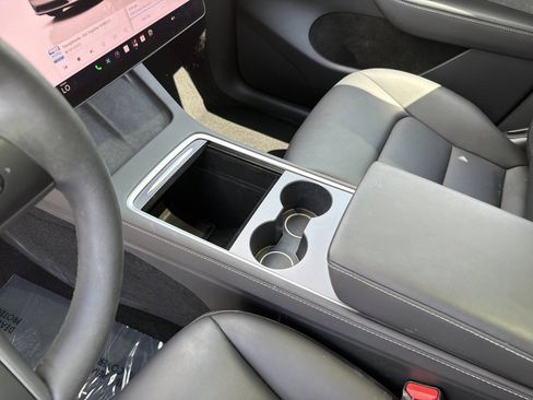 Used 2023 Tesla Model Y Performance AWD/4WD image 20