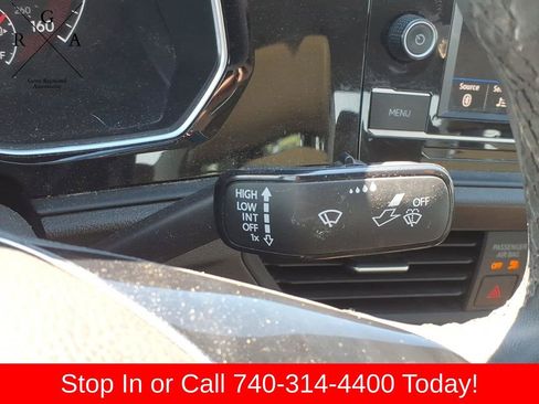 Used 2020 Volkswagen Jetta SE w/ SE Cold Weather Package FWD image 24
