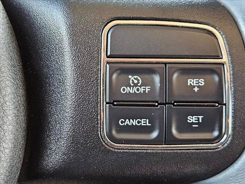Used 2013 Jeep Wrangler Unlimited Rubicon w/ Connectivity Group AWD/4WD image 24