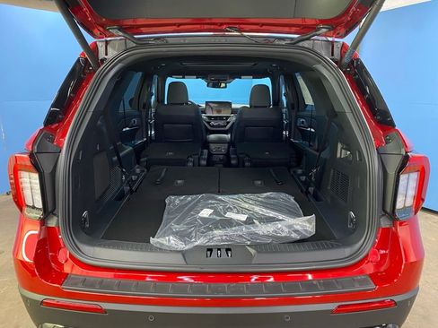 New 2026 Ford Explorer ST-Line w/ ST-Line Street Pack image 38
