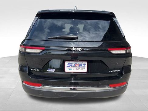 Used 2024 Jeep Grand Cherokee Limited image 4