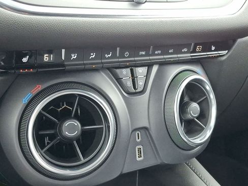 Used 2022 Chevrolet Blazer LT w/ Sound & Technology Package FWD image 24