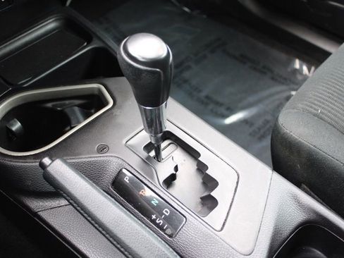 Used 2018 Toyota RAV4 LE image 36