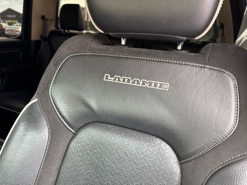 Used 2019 RAM 1500 Laramie AWD/4WD image 2