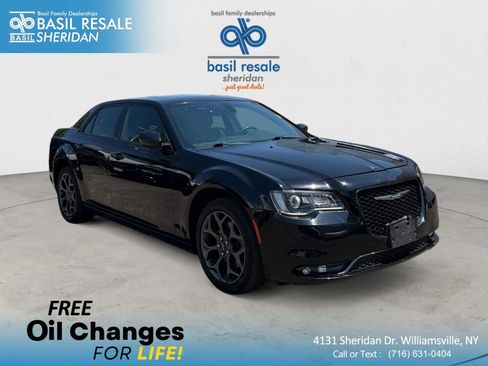 Used 2018 Chrysler 300 S AWD/4WD image 1