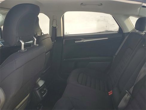 Used 2013 Ford Fusion SE image 8