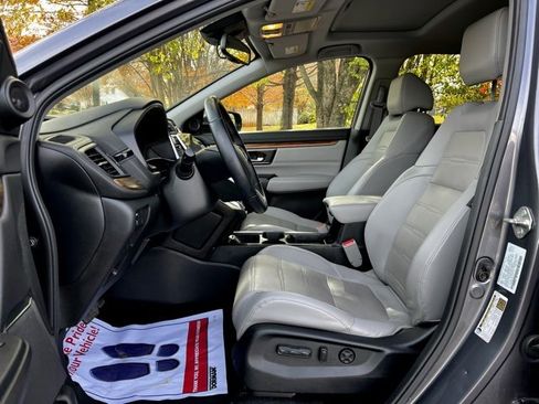 Used 2017 Honda CR-V Touring image 13