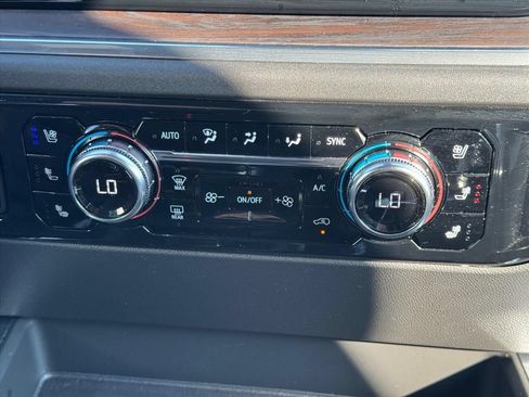 Used 2025 GMC Sierra 1500 SLT w/ SLT Premium Plus Package AWD/4WD image 22