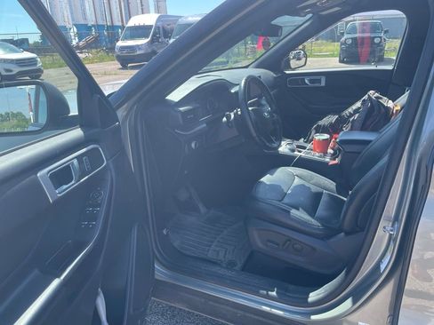 Used 2020 Ford Explorer XLT w/ Comfort Package AWD/4WD image 12