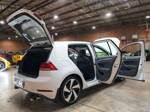 Used 2018 Volkswagen GTI SE w/ SE Leather Package FWD image 30