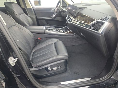 Used 2025 BMW X7 xDrive40i image 7
