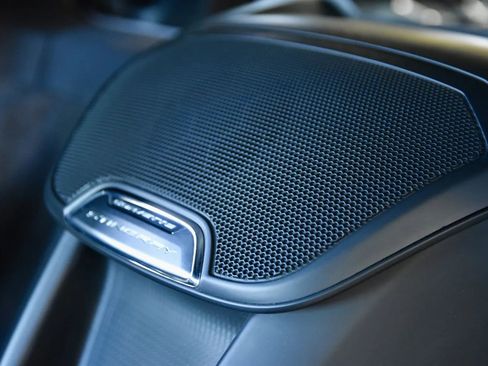 Used 2024 Chevrolet Corvette Stingray Coupe RWD image 18