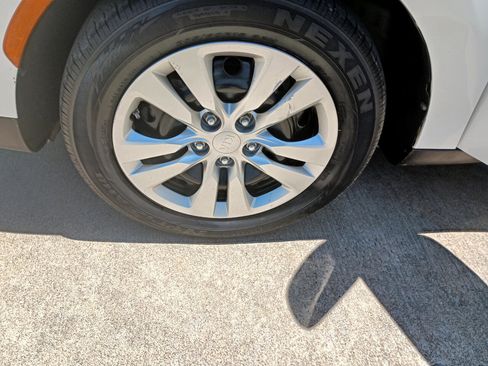 Used 2020 Kia Soul LX image 38