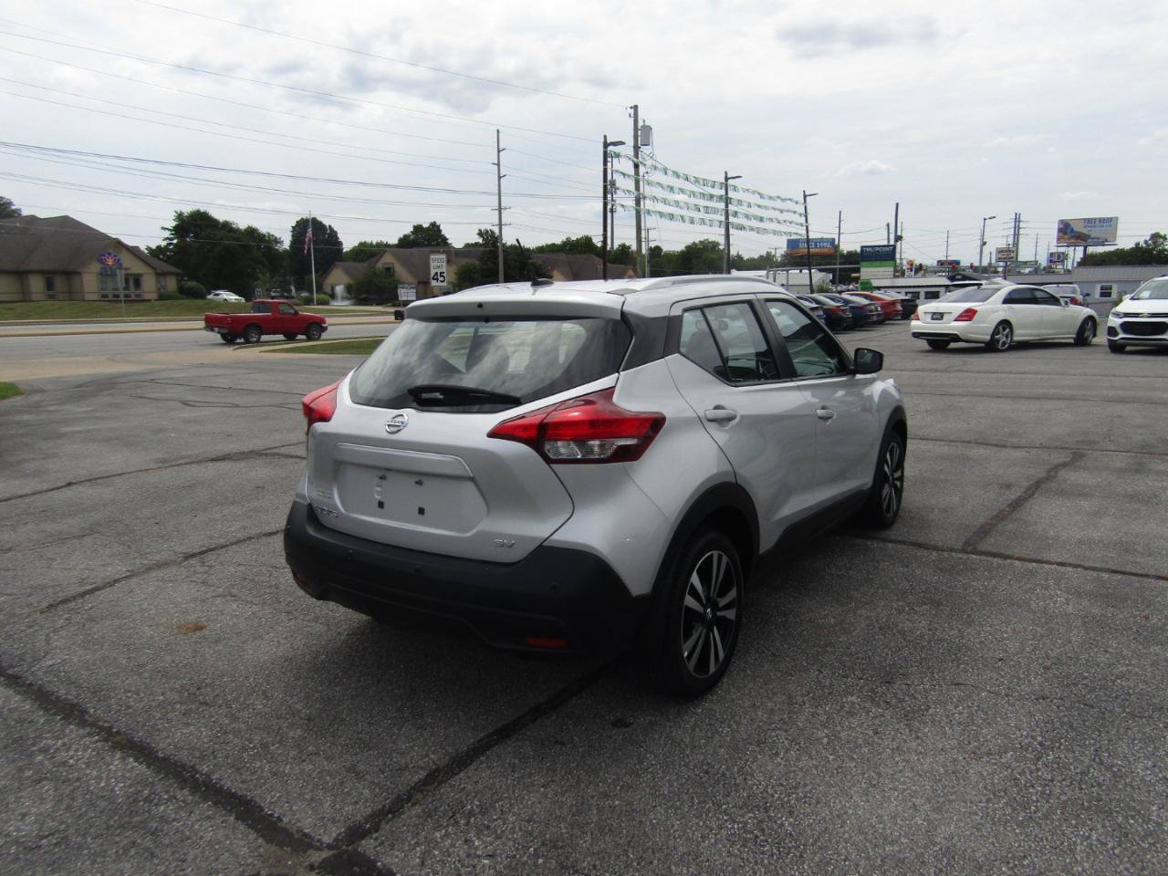 Used 2020 Nissan Kicks SV FWD image 8