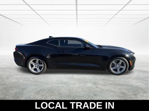 Used 2021 Chevrolet Camaro LT image 3