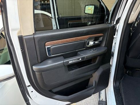Used 2017 RAM 1500 Laramie image 14