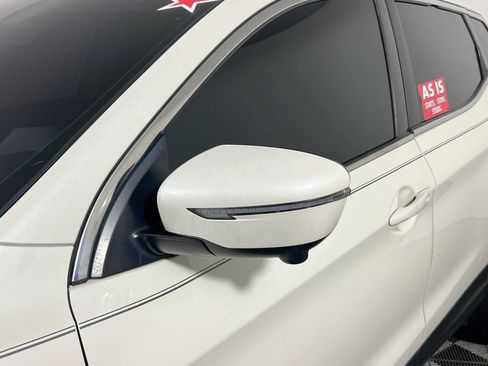 Used 2017 Nissan Rogue Sport SL FWD image 12