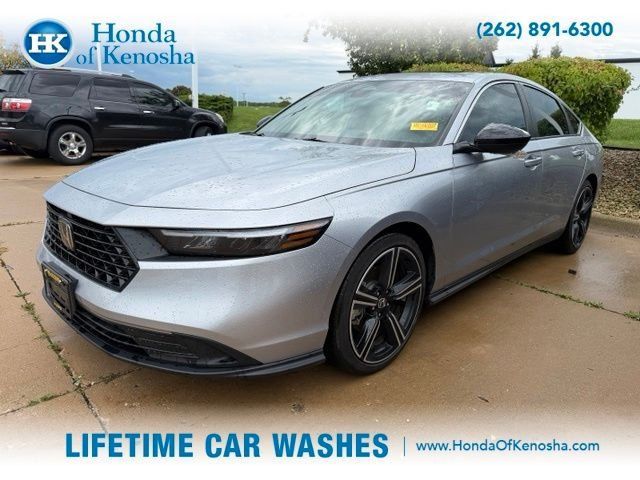 Used 2025 Honda Accord Sport image 1