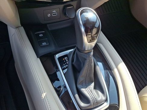 Used 2020 Nissan Rogue SL w/ Premium Package AWD/4WD image 15